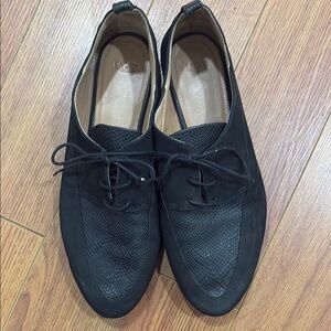 UGG Black Oxford Shoes Classic Pebbled Leather